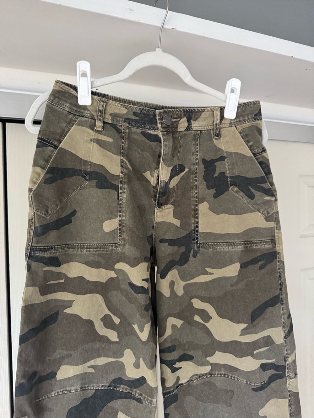 Kut from the Kloth Olive Camo Pants